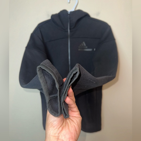 Adidas Size S - Picture 4 of 9